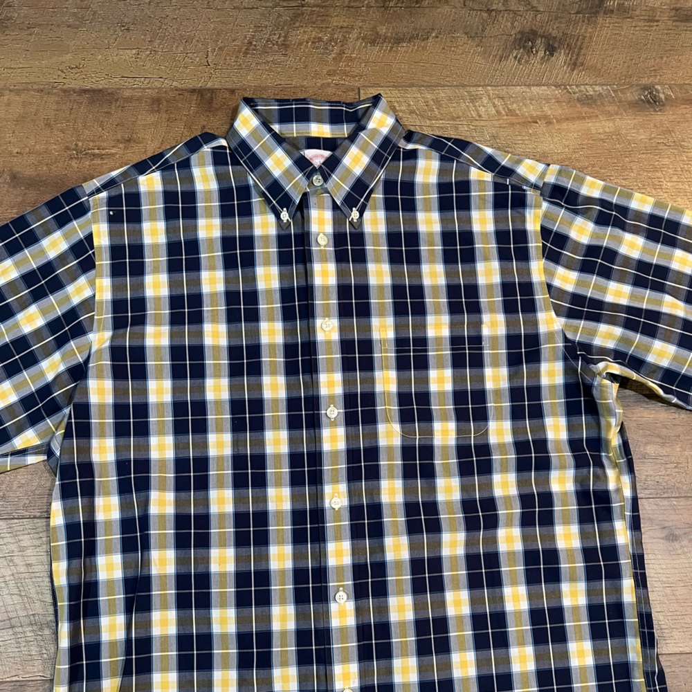 Brooks Brothers Plaid Non-Iron Shirt.  Size L